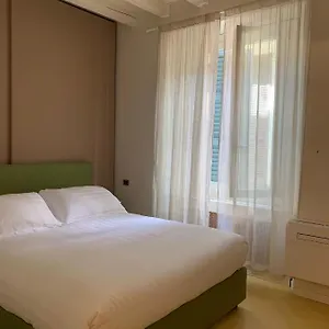 Apartment Fifty Eight Brera Milan
